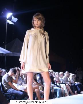 Frumusete ( faces & hair ) - Rina - Moda