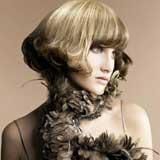 Frumusete ( faces & hair ) - Blond aluna- Desi mai devreme am zis ca negrul - Moda