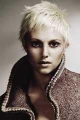 Frumusete ( faces & hair ) - Pixie cut- Acest tip de hairstyle pare sa nu - Moda