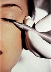 Make-up - Conturul semipermanent al pleoapelor Un tatuaj - Moda